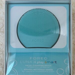 FOREO Luna 4 Play Smart in Aqua